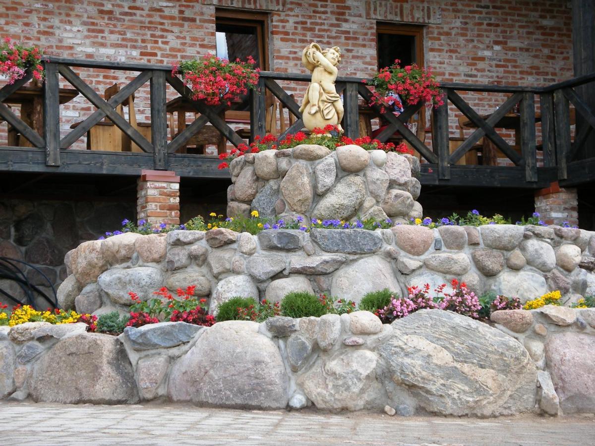 Tvirtove Prie Didziulio Hotel Dėdeliškės Bagian luar foto