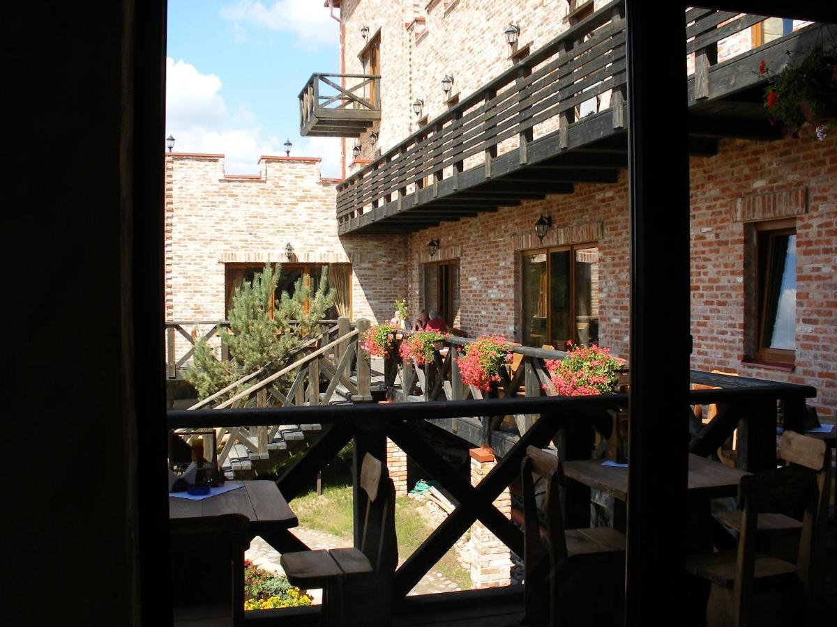 Tvirtove Prie Didziulio Hotel Dėdeliškės Bagian luar foto