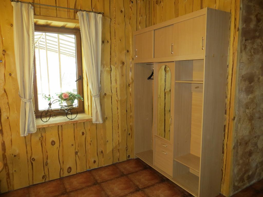 Tvirtove Prie Didziulio Hotel Dėdeliškės Ruang foto